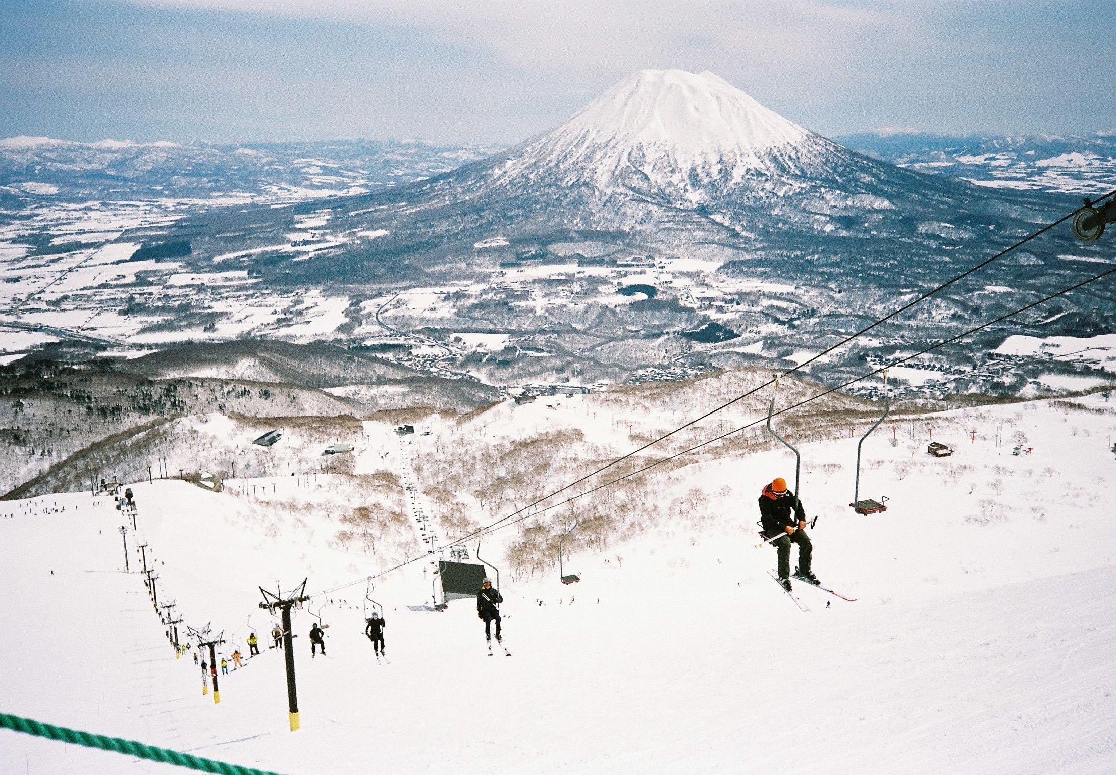 Niseko 'pizza box' chairlift
