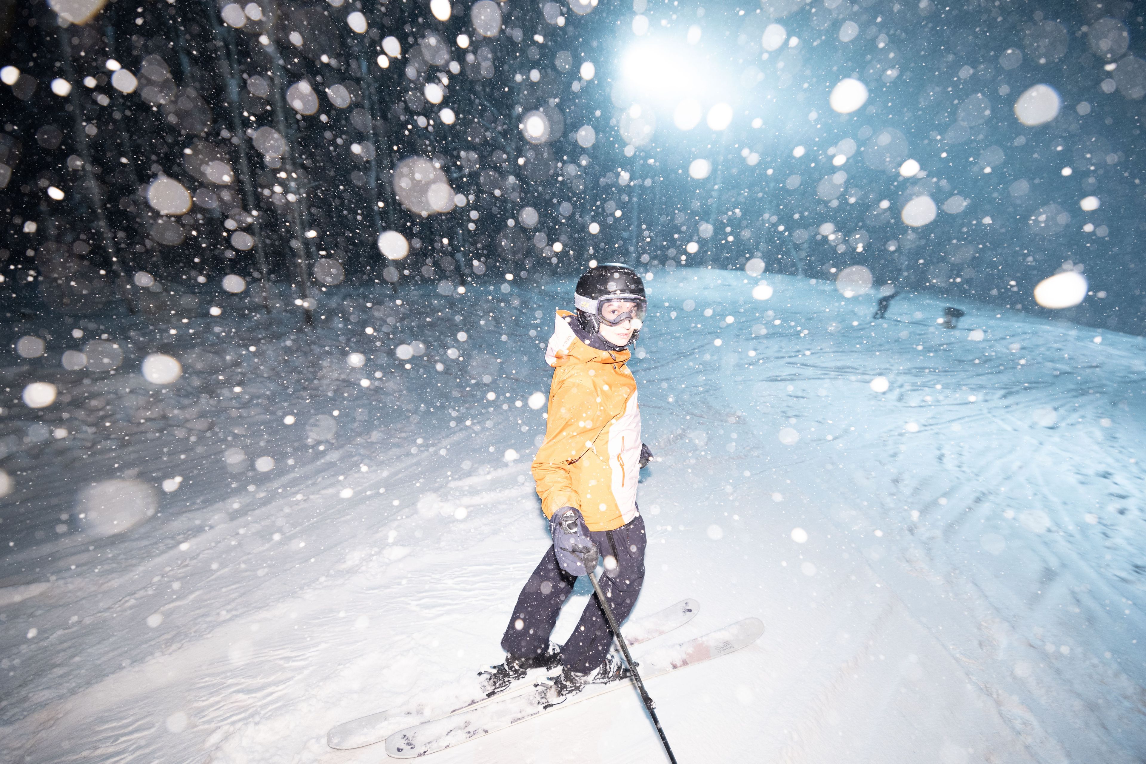 A skier night skiing