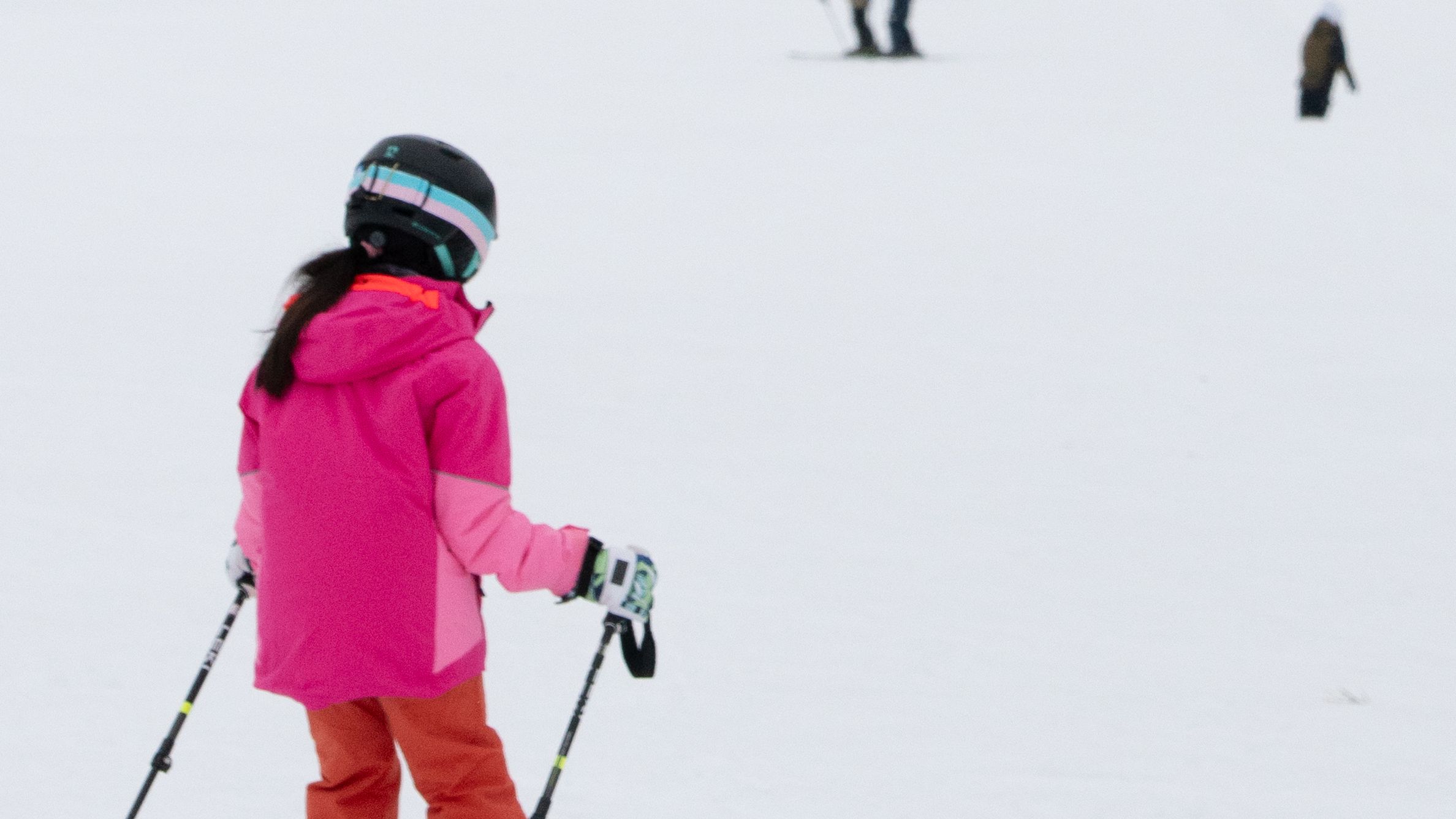 Should I Ski With My Child During Their Lesson?